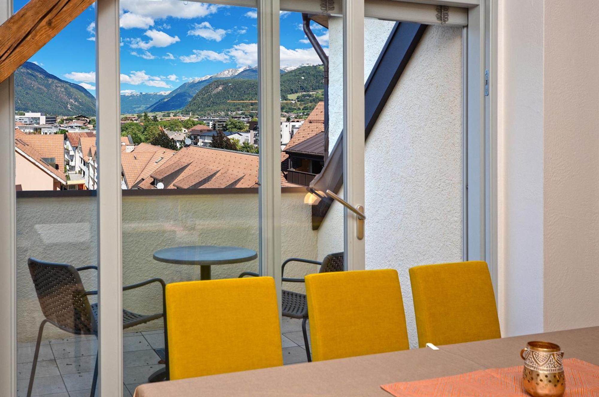 Aurturist Brunico Apartment Стая снимка